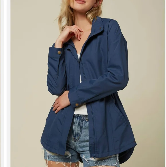 O'neill rain jacket/ windbreaker. - Picture 2 of 6